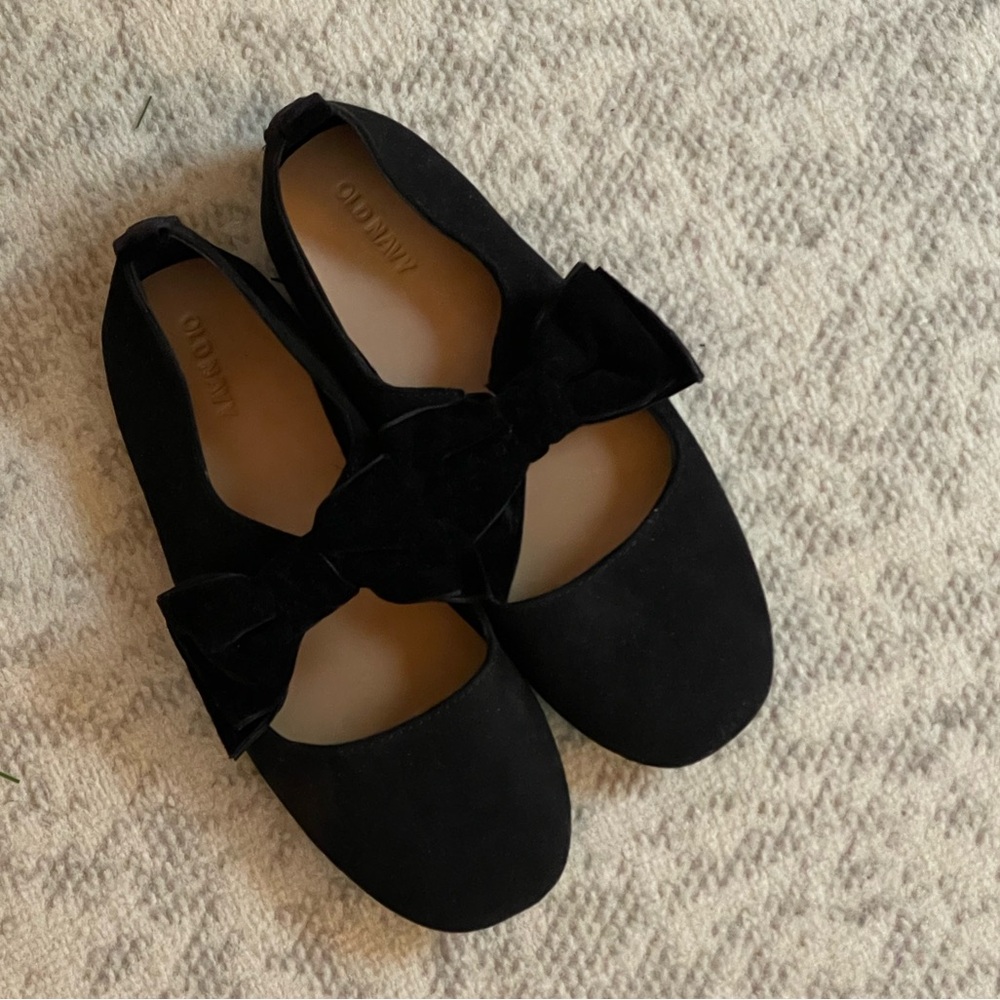 Old Navy Girl’s Black ballet Flats Mary Jane’s with big velvet Bow 5 big kids - Picture 3 of 14
